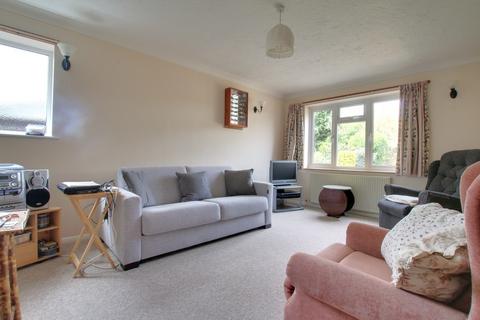 2 Lion Close, Ramsey St Marys, Huntingdon, PE26 2SP