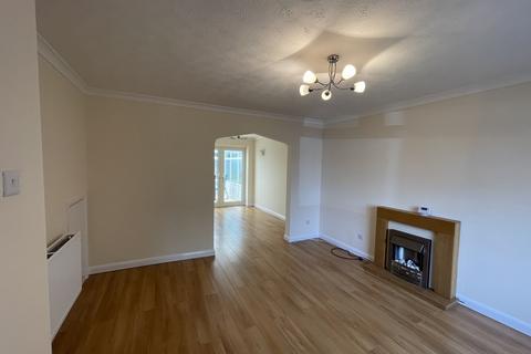 3 bedroom semi-detached house to rent, Rainbow Drive, Halewood, Liverpool