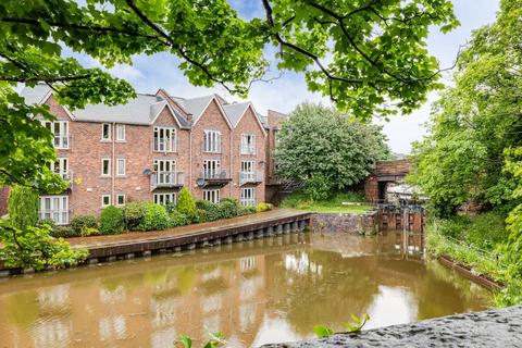 3 bedroom townhouse for sale, Waters Edge, Chester CH1
