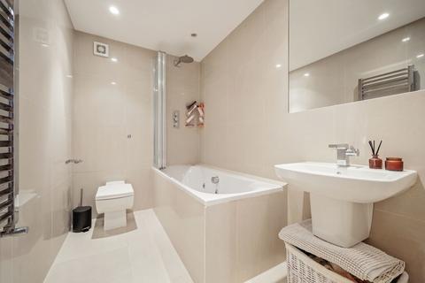 Flat 1, 36 - 38 Decima Street, London, SE1 4QQ