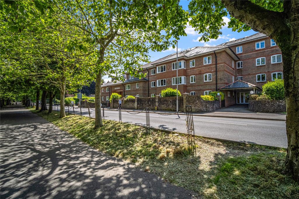 South Walks Road, Dorchester, Dorset 2 bed apartment for sale £95,000