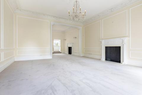 2 bedroom apartment to rent, Ennismore Gardens, Knightsbridge, SW7