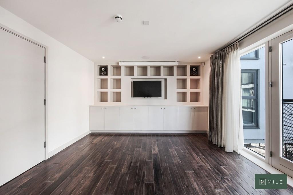 17 Artisan Mews, Warfield Road - Og CVq6e NEvtl14t6 F