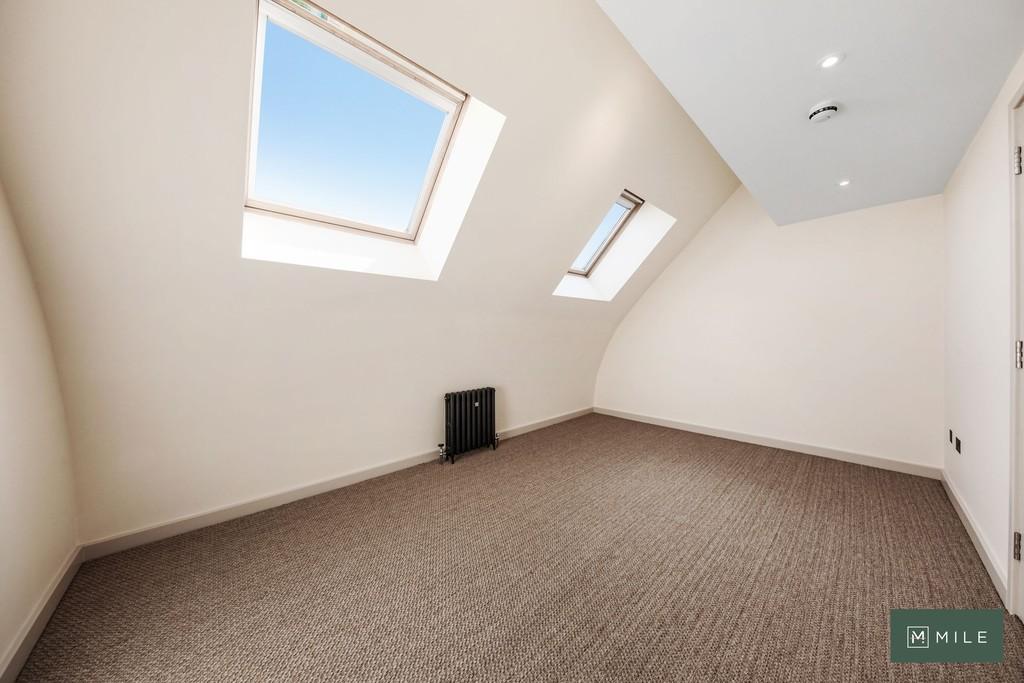 17 Artisan Mews, Warfield Road - q ZETq Y0wo FHO60 Eri