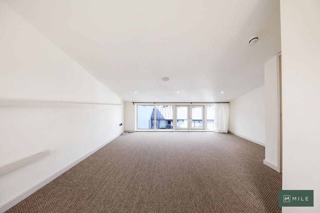 17 Artisan Mews, Warfield Road - Dke JYWhlx RL8 X7wzk