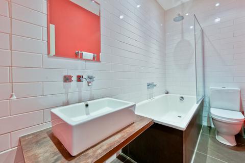 1 bedroom flat for sale, St. Stephens Avenue, London W12