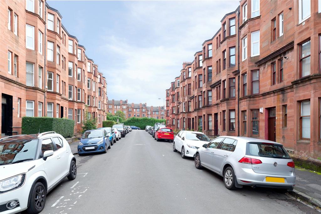 Kennoway Drive, Thornwood, Glasgow 1 bed apartment for sale £129,000