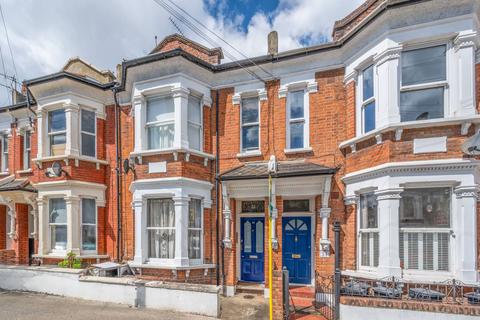 1 bedroom flat for sale, Sugden Road, Clapham Common North Side, London, SW11