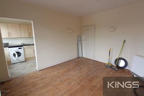 2 bedroom apartment to rent, Shirley Road