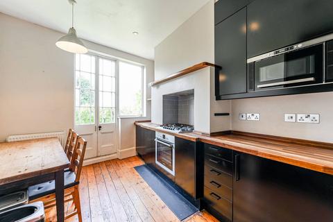 3 bedroom flat to rent, Brixton Water Lane, Brockwell Park, London, SW2