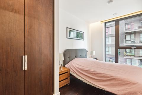 1 bedroom flat to rent, Madeira Tower, 30 Ponton Road, London