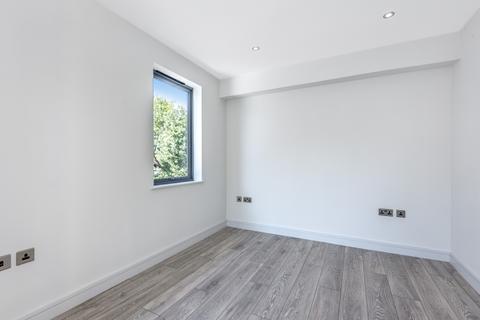 Studio to rent, Maple Road London SE20