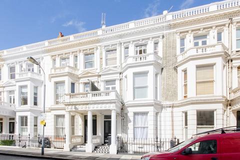 2 bedroom flat to rent, Fairholme Road, Barons Court, London, W14