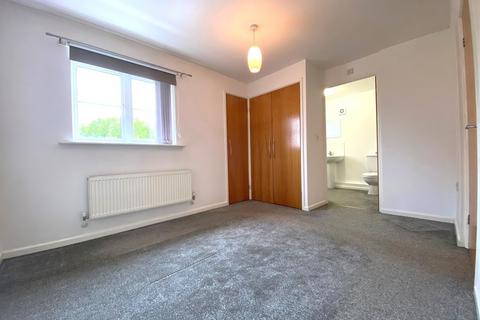 10 Russell Close, Uttoxeter, ST14 8HZ