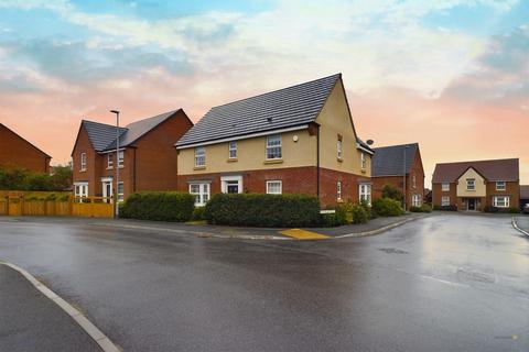 4 bedroom detached house for sale, King Lane, Burton-on-Trent