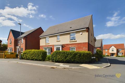 4 bedroom detached house for sale, King Lane, Burton-on-Trent