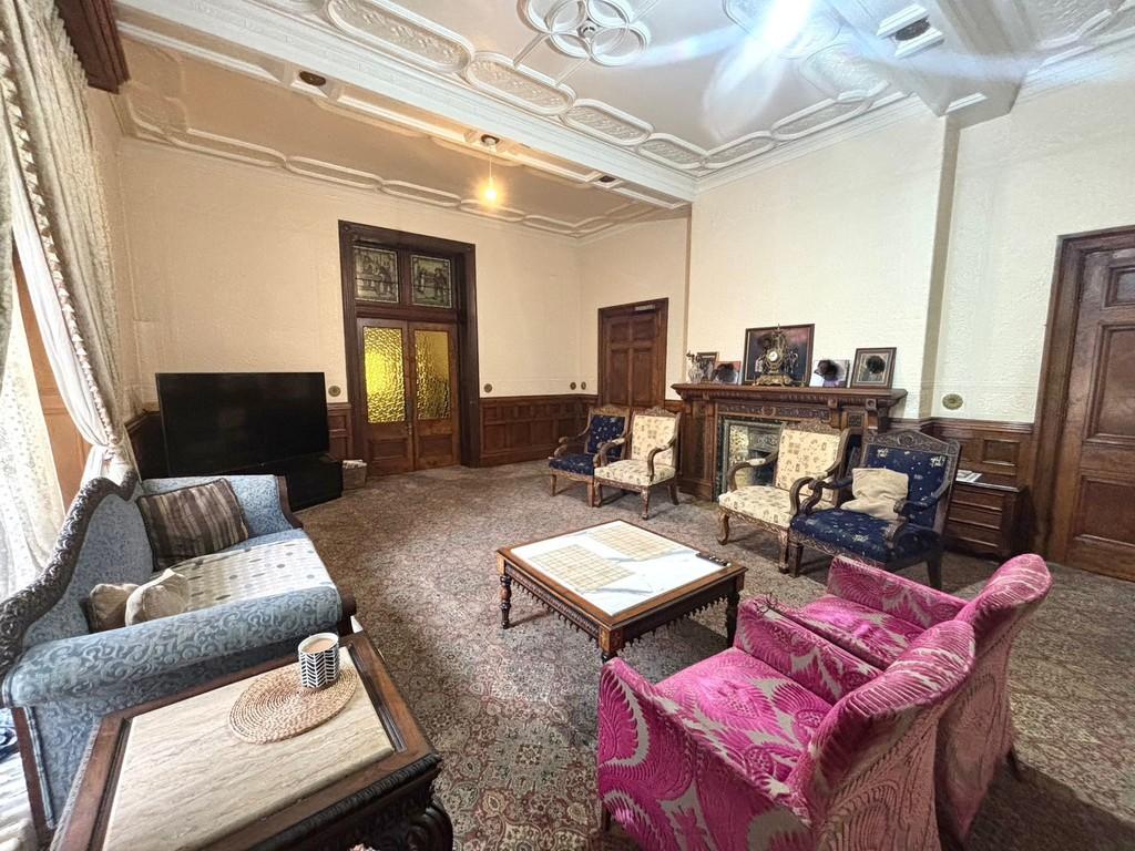 Living room 1..