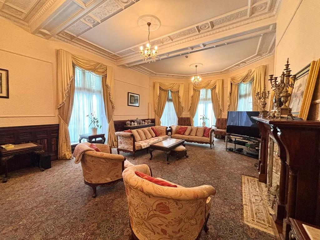 Third living room..