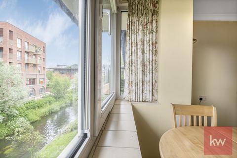 2 bedroom flat for sale, Swanbrook Court, Maidenhead, SL6