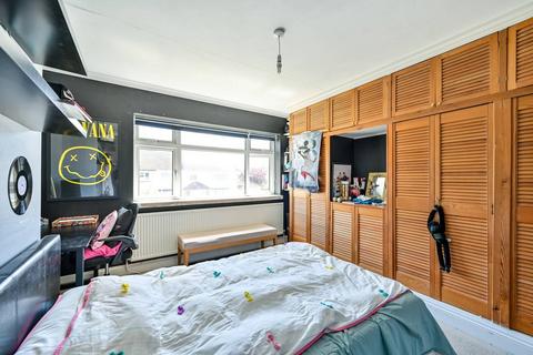 2 Speirs Close, New Malden, KT3 6RQ