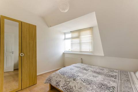 2 bedroom flat to rent, Granville Place, Finchley, London, N12