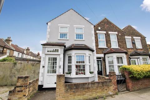 2 bedroom end of terrace house for sale, Reventlow Road, London