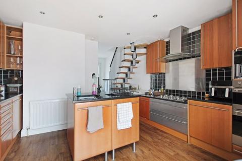 6 Reventlow Road, London, SE9 2DJ