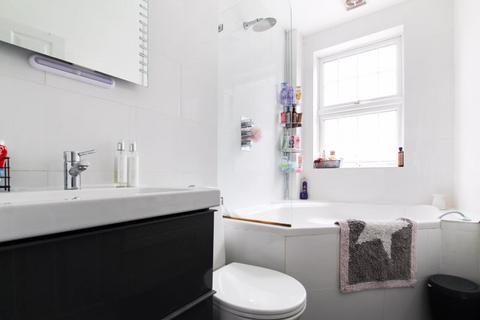 6 Reventlow Road, London, SE9 2DJ
