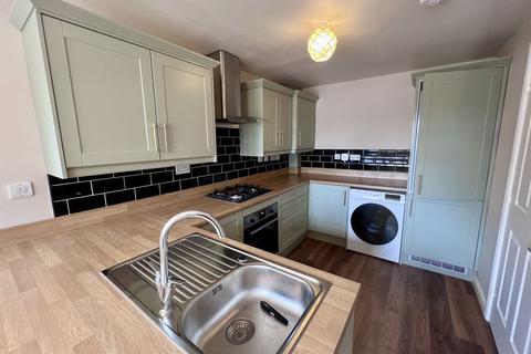 3 bedroom semi-detached house to rent, Kensington Drive, Buglawton, Congleton