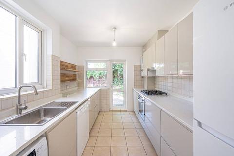 3 bedroom terraced house to rent, MONTAGU ROAD, Hendon, London, NW4