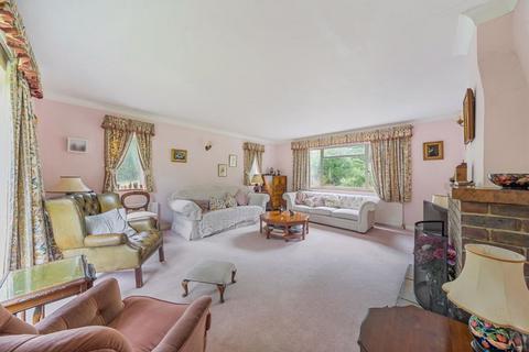 5 bedroom detached house for sale, Pine Close, Kenley