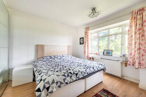 3 bedroom flat for sale, Brondesbury Park, Brondesbury, London, NW6