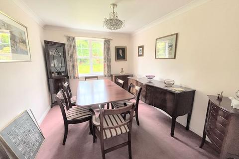 10 Pembury Close, Sutton Coldfield, B74 2FH