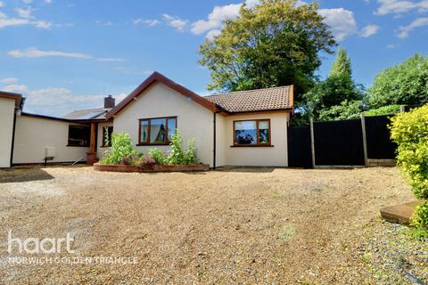 4 bedroom bungalow for sale, Parsons Mead, Norwich