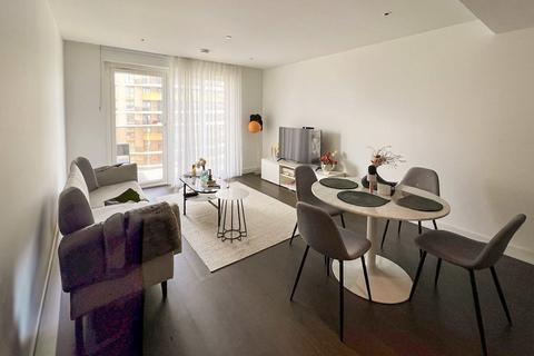 2 bedroom apartment to rent, Fountain Park Way, London W12