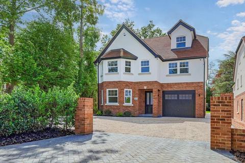 5 bedroom detached house for sale, Priests Lane, Brentwood CM15