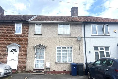 3 bedroom terraced house for sale, Abbots Road, Edgware