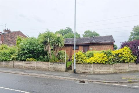 2 bedroom bungalow for sale, Mills Hill Road, Middleton, Manchester, M24