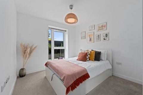 1 bedroom flat for sale, Castleton House, London, NW9