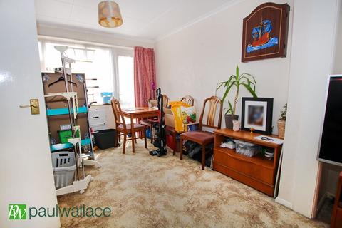 4 Elm Drive, Cheshunt, Waltham Cross, EN8 0RD
