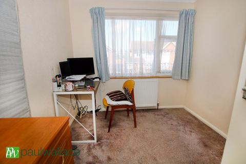 4 Elm Drive, Cheshunt, Waltham Cross, EN8 0RD