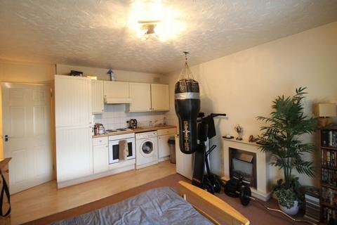 Studio to rent, Tavistock Court, Nottingham