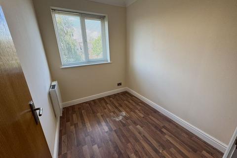 2 bedroom flat for sale, Coraline Close, Southall