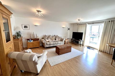 2 bedroom apartment to rent, Arethusa House, Gunwharf Quays