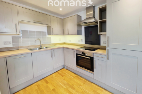 2 bedroom apartment to rent, Sumner House, High Wycombe