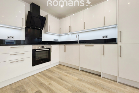 2 bedroom apartment to rent, Regents House, High Wycombe