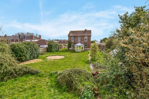 4 bedroom detached house for sale, New Road, Southbourne