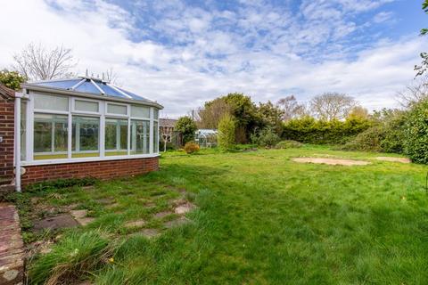 4 bedroom detached house for sale, New Road, Southbourne