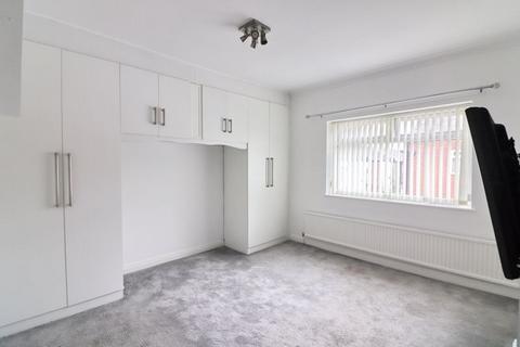 2 bedroom end of terrace house for sale, Chapel Street, Manchester M28