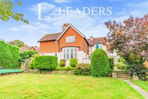 4 bedroom detached house to rent, Earlswood Road, Redhill, RH1